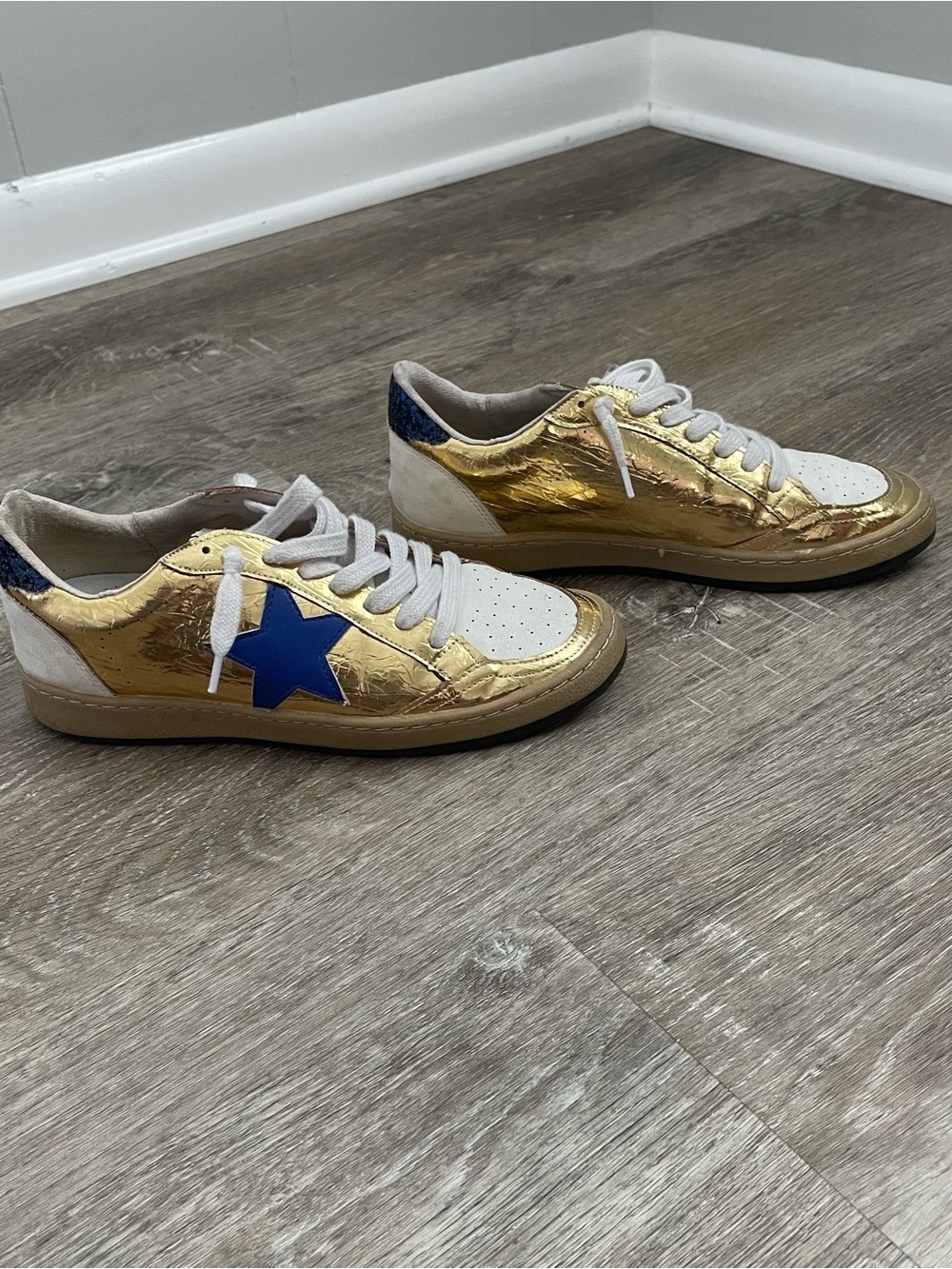 SHU SHOP Piera Gold Metallic Blue Star Sneakers Women’s Size 8 Lace-Up Low Top - Picture 4 of 9